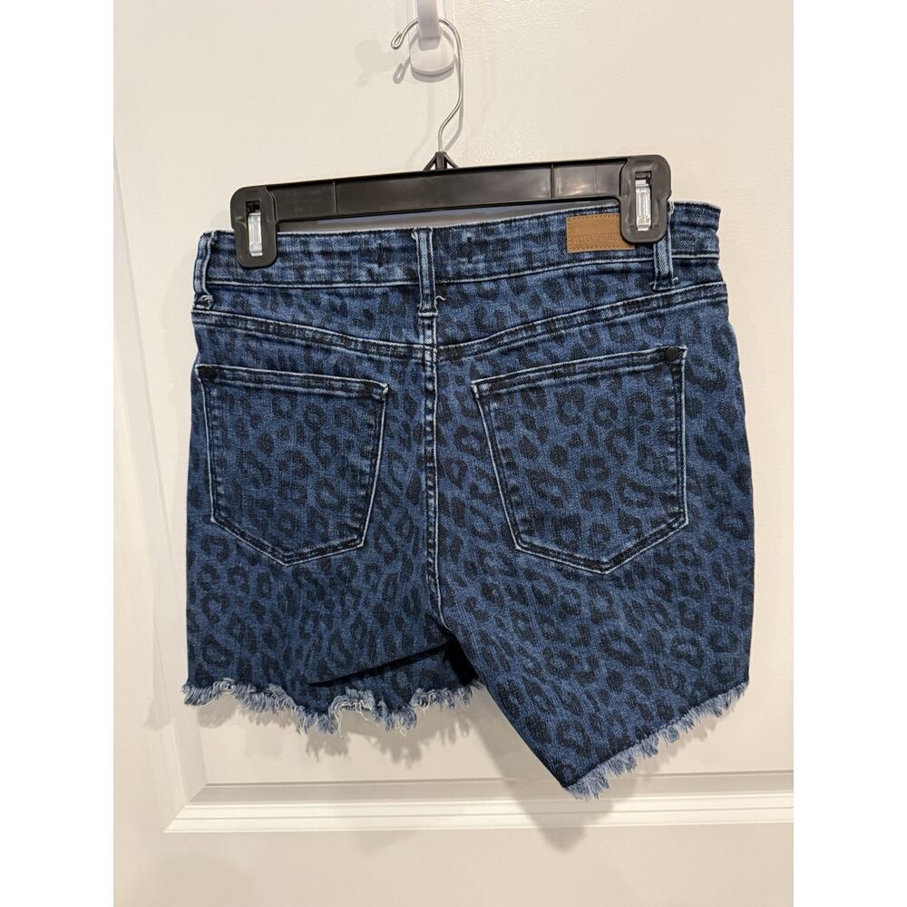 Judy Blue Shorts Womens M Blue Cutoffs 4" Leopard Print Mid Rise Dark Wash Denim - Picture 2 of 7